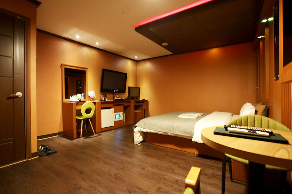 Ost Hotel Chuncheon Exterior foto
