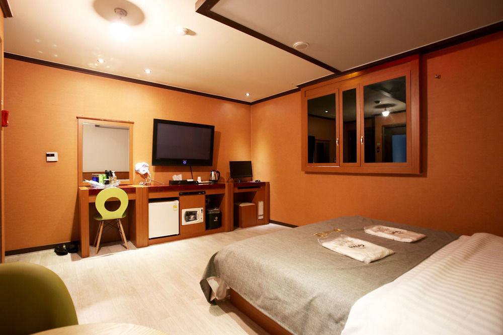 Ost Hotel Chuncheon Exterior foto